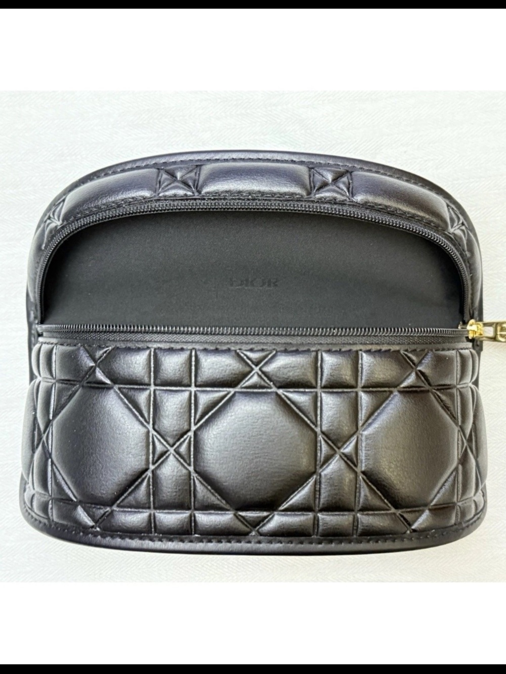 NWT CHRISTIAN DIOR CANAGE HARD SUNGLASSES CASE/CLUTCH💗💗💗 - Picture 3 of 5